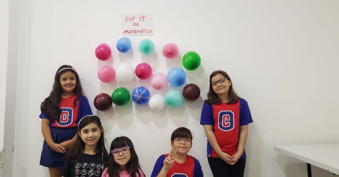Alunos fazem atividade Pop it da Multiplicação