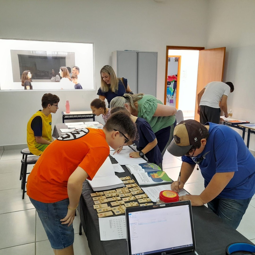 Feira Empreendedora e Científica