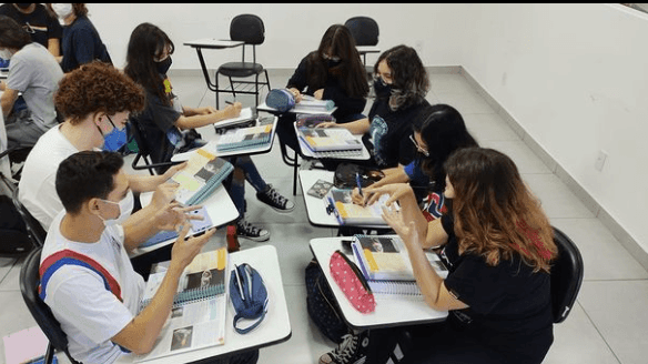 Aula invertida de artes