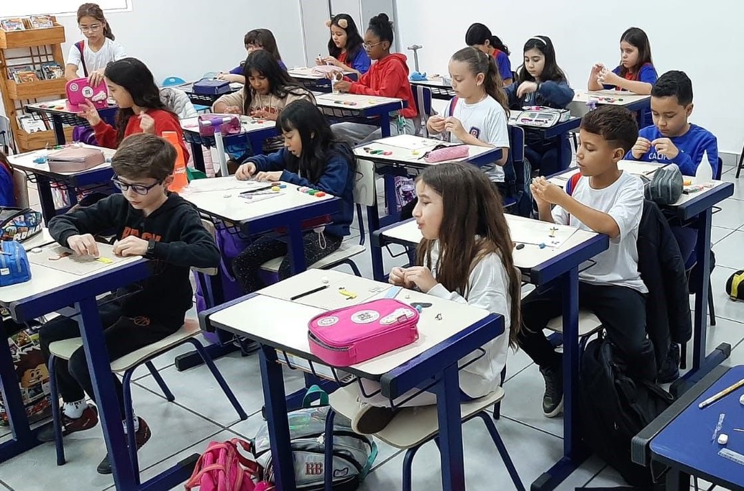 Aprendendo sobre o incrível mundo dos fungos e bactérias