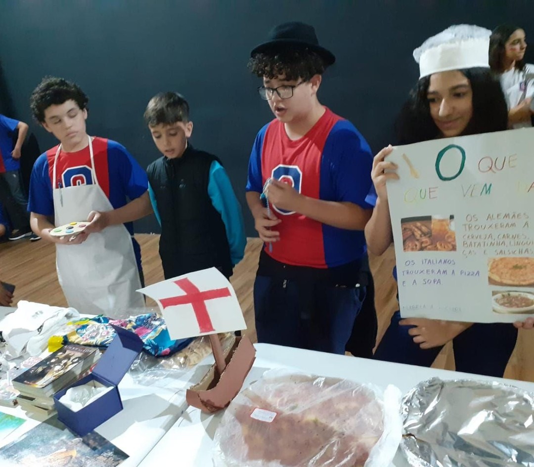 Alunos realizam exposição sobre as etnias do Brasil