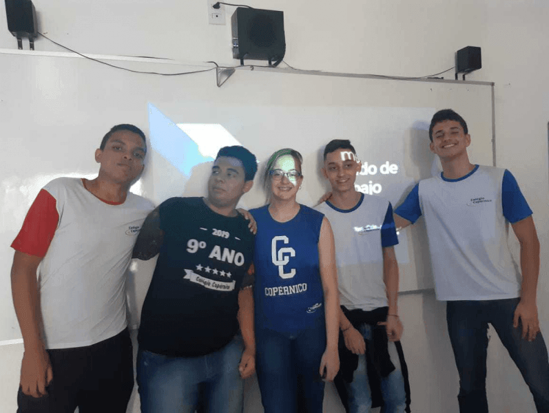 Tema emprego na Língua Espanhola